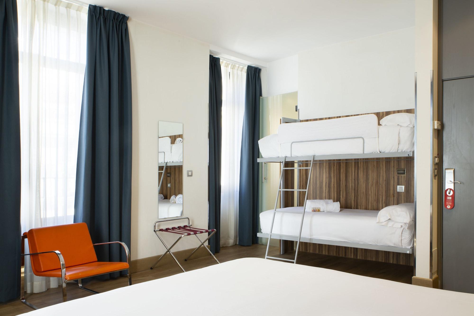 Hotel Petit Palace Plaza Del Carmen Madryt