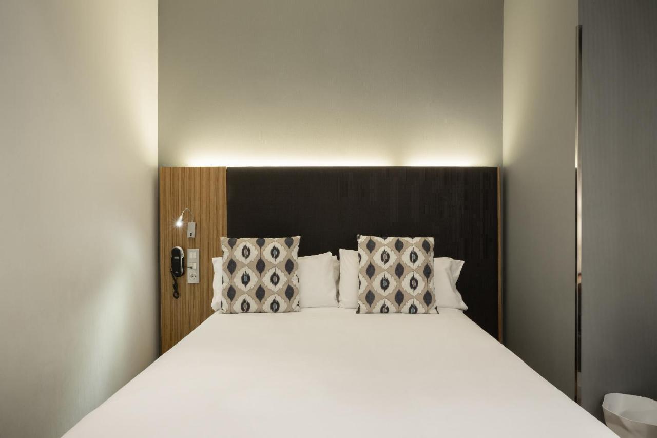 Hotel Petit Palace Plaza Del Carmen Madryt