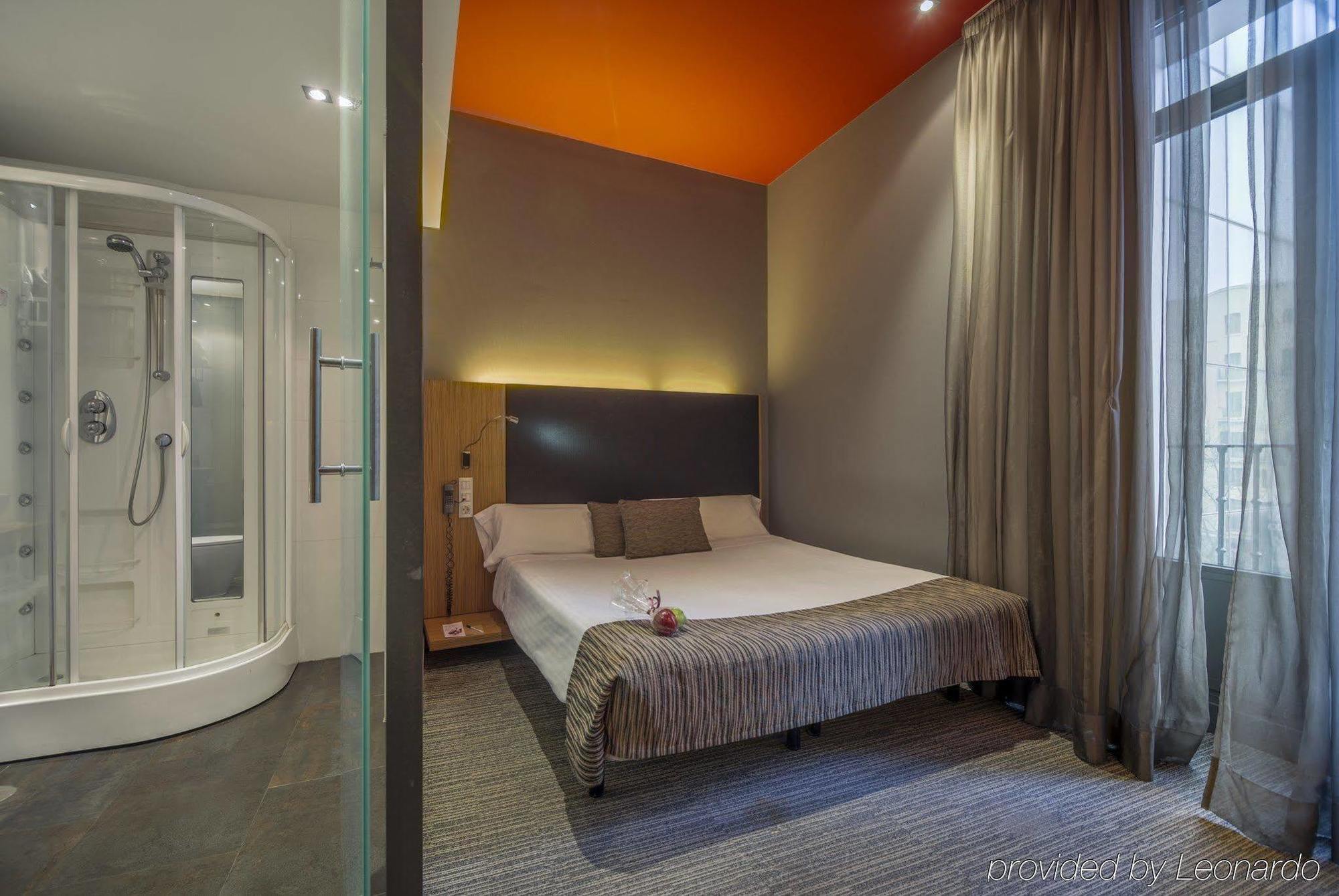 Hotel Petit Palace Plaza Del Carmen Madryt
