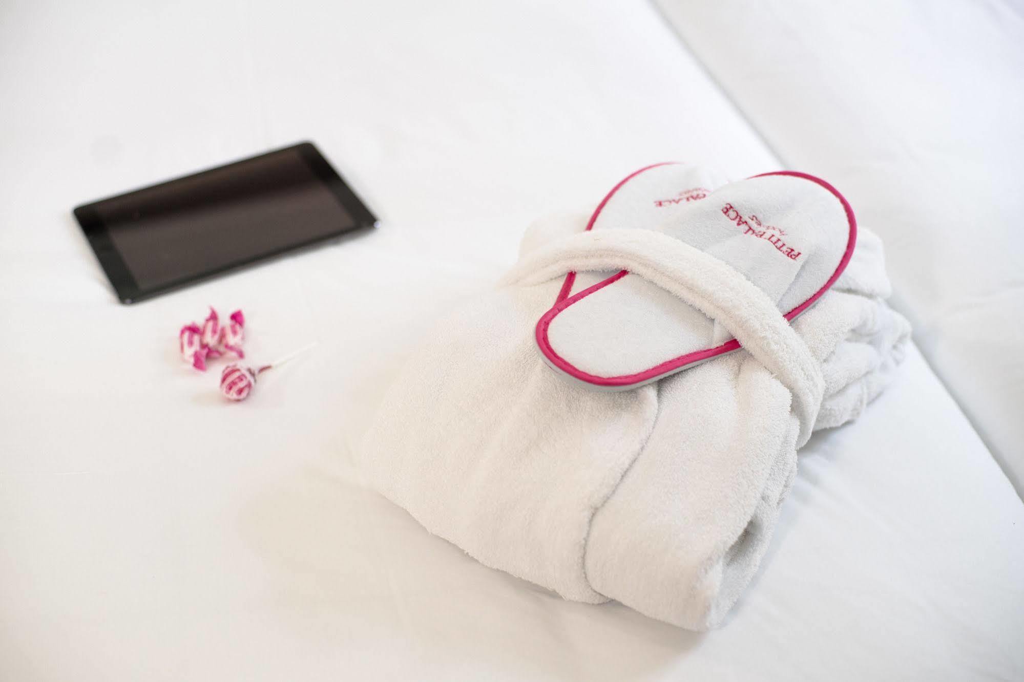 Hotel Petit Palace Plaza Del Carmen Madryt